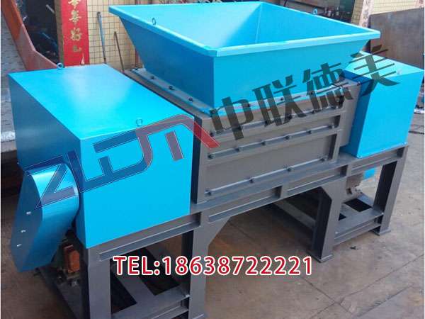 新疆800型塑料撕碎机工作图片